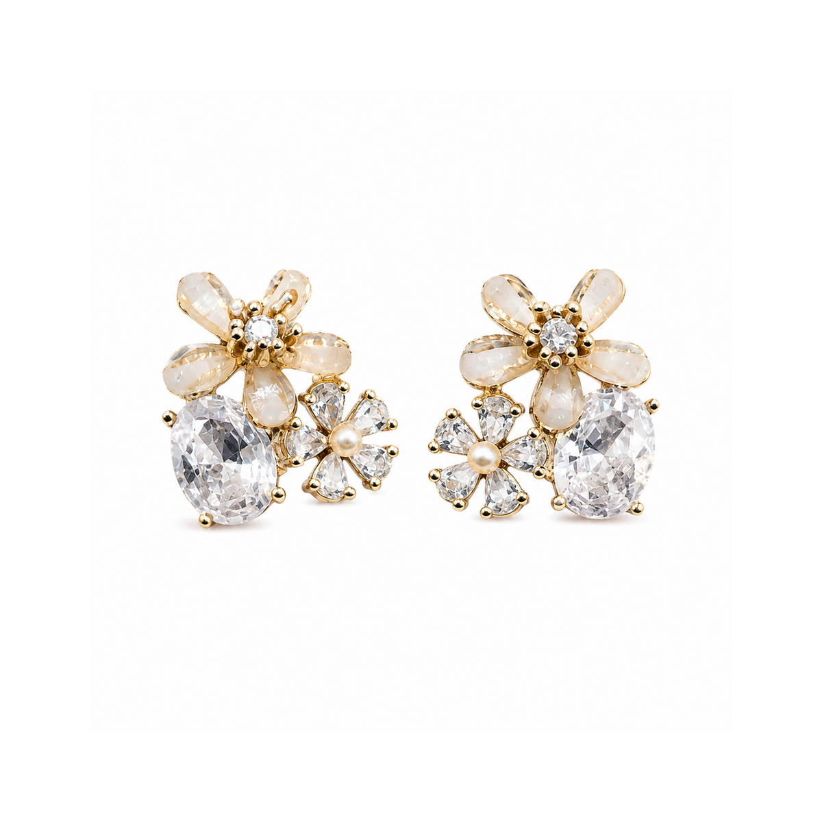 Arete flor doble con circonia oval y perla