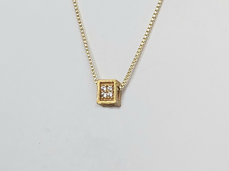 Collares y Colgantes Oro Prestige